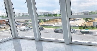 Панорамное остекление балкона Комсомольск-на-Амуре цена от 11 тыс. руб. м/п.